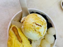 正宗猫山王榴莲雪糕-新峰肉骨茶