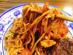 -何太太馄饨面铺(大浒东苑店)