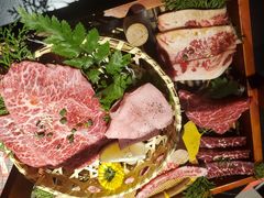 -山川小町·极番烧肉(新地假日广场店)