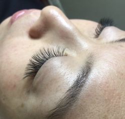 -爱空间美睫健康美甲