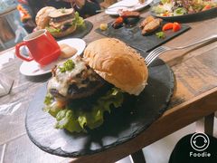 -HIGH FIVE哈福手工汉堡(桂林路店)