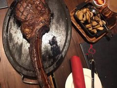 -恰餐厅及酒吧 CHAR Bar & Grill (北京丽都皇冠假日店)