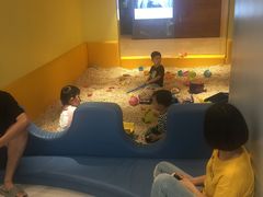 -KIDults童伴儿亲子餐厅(达美中心广场店)