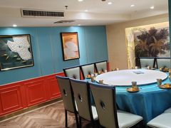 -巴特餐饮6加1音乐餐吧·新疆菜