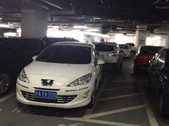 -梅赛德斯奔驰文化中心·停车场