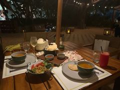 -三亚艾迪逊酒店·海滩烧烤 BARBACOA·现场乐队·浪漫晚餐·烧烤海鲜
