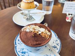 -Café Monson