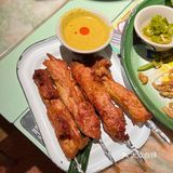 放PP新歌的泰国料理