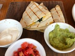 -ROAST coffee & eatery