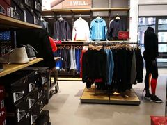 -UNDER ARMOUR(新燕莎奥莱店)