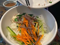 鸡丝凉米线-云海肴·汽锅鸡·云南菜(天山百盛优客店)