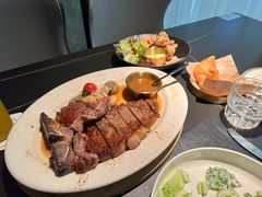 炙烤澳洲谷饲M3带骨肉眼牛排-404干式熟成牛排馆•聚会餐厅