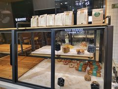 面包甜点陈列柜-大苹果面包生日蛋糕(创新店)