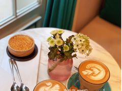 拿铁咖啡-PAUL LAFAYET 法式甜品(港汇广场店)