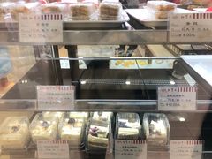 面包甜点陈列柜-红宝石·鲜奶小方(莘庄龙之梦店)