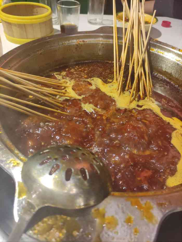 钢管厂五区小郡肝串串香(宽窄巷子直营店)-"在逛宽窄巷子逛的时候无意