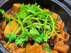 臭豆腐肥肠-八张桌子(老店)