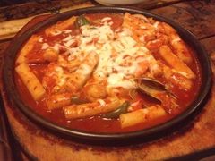 奶酪海鲜炒米条-包装马车·韩国料理·포장마차