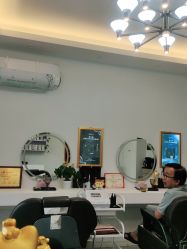 -博士园养发馆