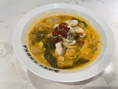 -渝是乎酸菜鱼·川渝小炒(新世界百货望京店)