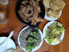 -宝瑞门钉肉饼店