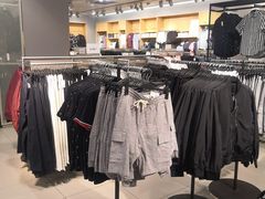 -H&M(华润万象城店)