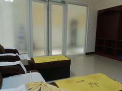 -良子健身足疗保健(鲁东国际店)