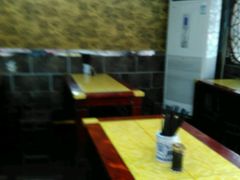 -老陆稿荐(西中市店)