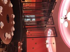 -虾弄弄海派小龙虾·牛羊蝎子火锅