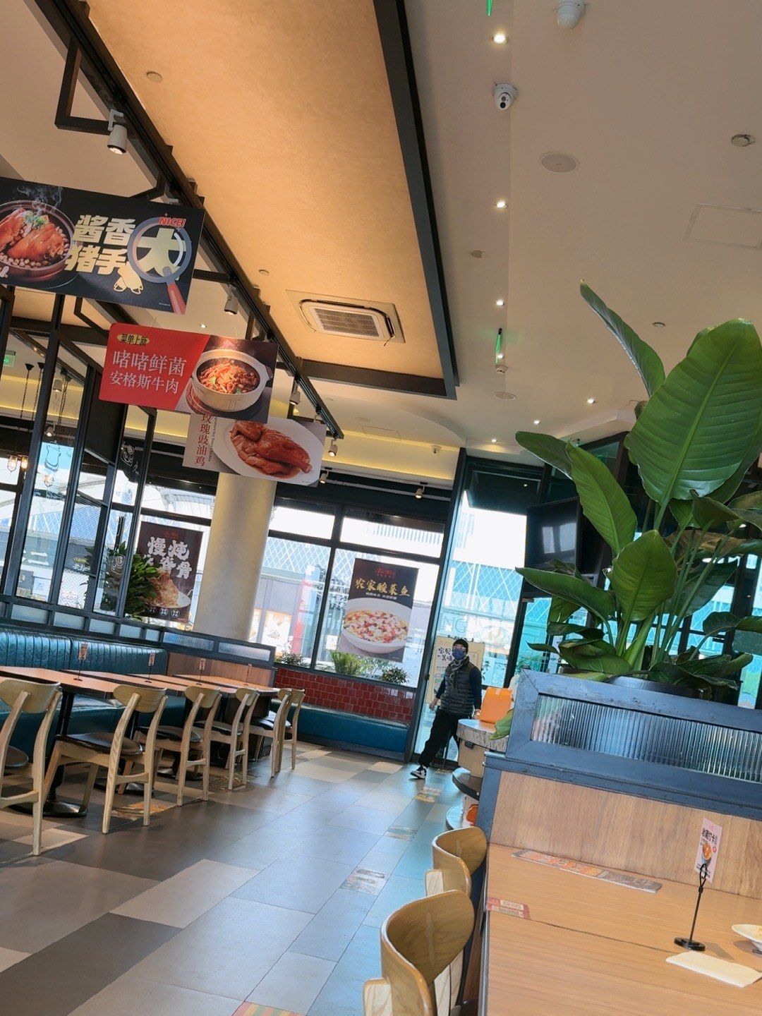 餐厅位置与交通
新旺茶餐厅世博园店位于上海市浦东新区世博源3区