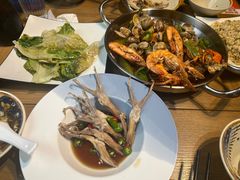 -臻鲜燕海鲜融合餐厅(金陵style店)