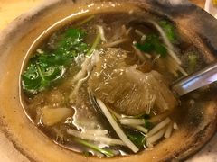 -J Daeng Seafood