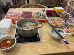 -杨老板·海鲜集市火锅·鲜切牛肉(中防万宝店)
