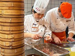 -馋三尺蟹粉小笼(人民广场店)