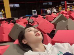 -嘿哟动霸CHUA·新潮玩运动娱乐中心·蹦床滑冰团建乐园