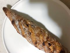 蔓越莓核桃法棍-WHEAT&BAKER-麥(凯德来福士店)