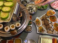 -围炉肉舍•炭烤活鳗•丹东海鲜烤肉(步行街店)