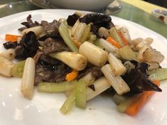 藕尖炒牛肉-东兴黄鳝饭店(江洲店)