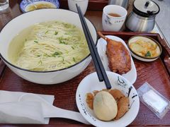 -百年老字号·观振兴蟹黄面·三虾面·苏式面(观前街富仁坊巷店)