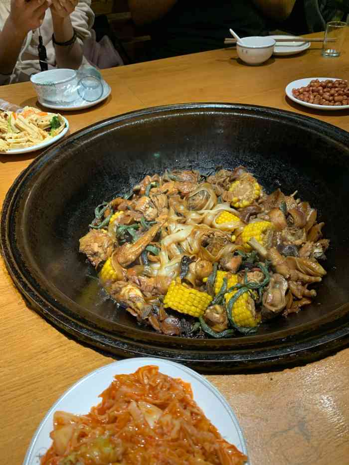 柴火地锅鸡(建设街店)-"服务真心让人太失望了!本来爸妈想着两个吃.