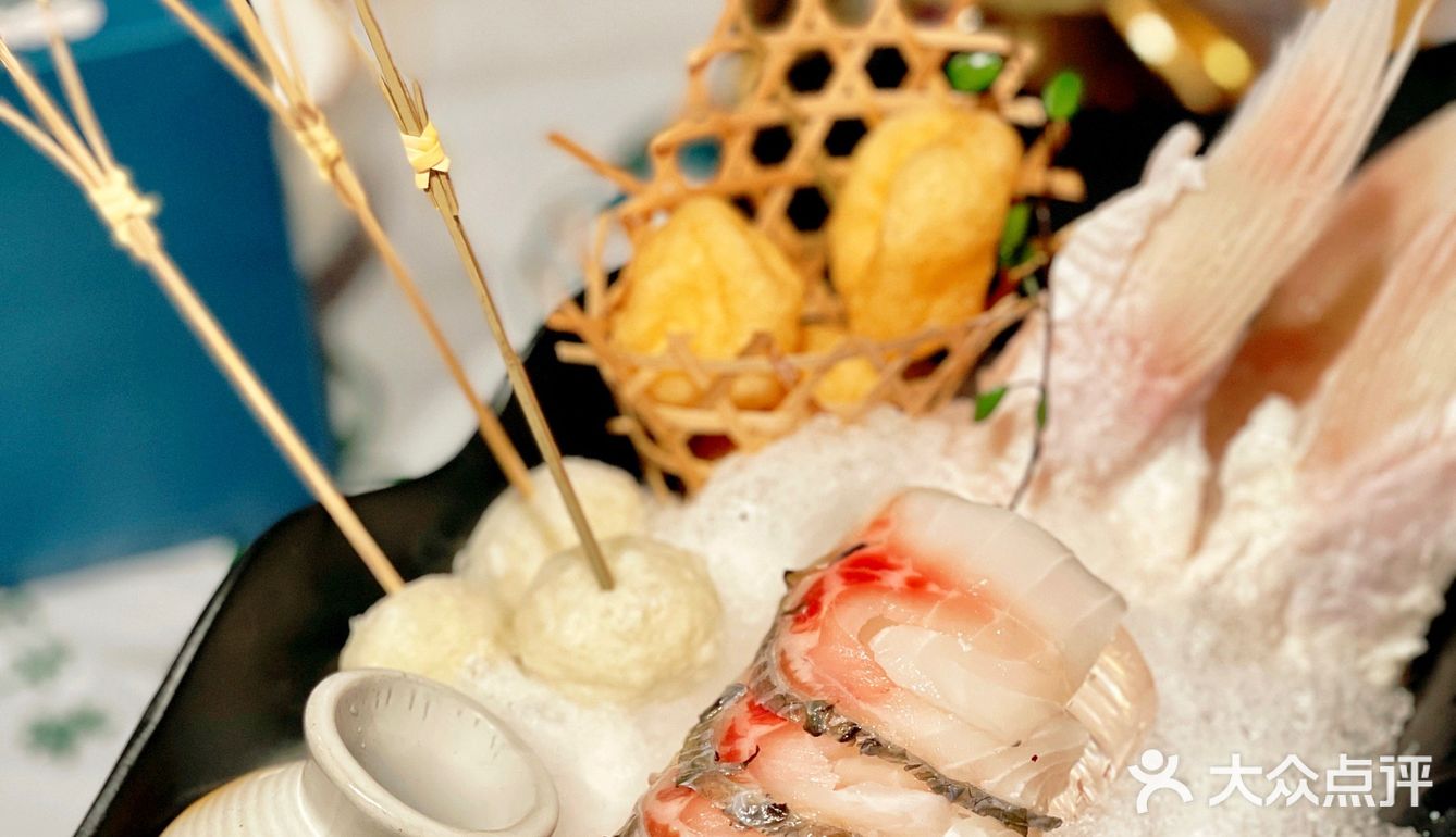 没错 就是东边那家龙虾超好吃的店！