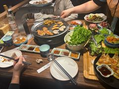 -明洞阿姨·韩式酱蟹烤肉·创意料理(三元桥店)