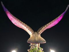 -巨鹰广场