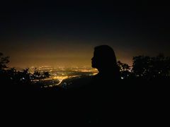 -鬼笑石后山停车场