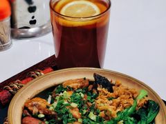 香菇滑鸡煲仔饭-万煲旺·香港老传承煲仔饭·猪杂汤(客村店)