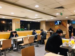 大堂-麦当劳(军博店)