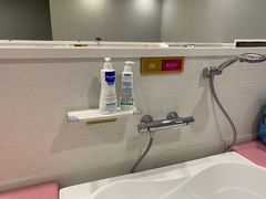 -龙格亲子游泳·水育早教运动中心(龙湾天街店)