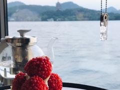 杨梅鳕鱼球-柳莺湖上·湖景餐厅·江南菜(西湖店)