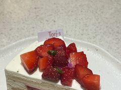 草莓乌龙千层蛋糕-Toris(LuOne凯德晶萃广场店)