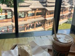 -星巴克(南宁民歌湖店)
